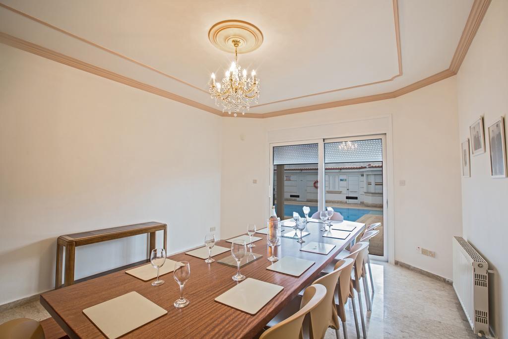 Papas Family Villa Паралимни Екстериор снимка